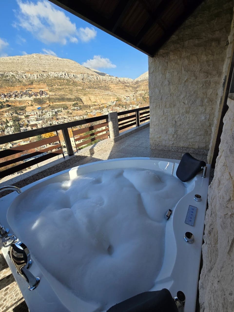 Rooftop One Bedroom Chalet